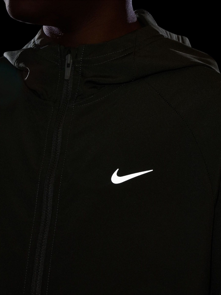 Nike Green Dri-FIT UV Woven Training Jacket - Image 4 of 4