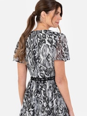 Lovedrobe V-Neck Angel Sleeve Maxi Dress With Trims - Image 3 of 4