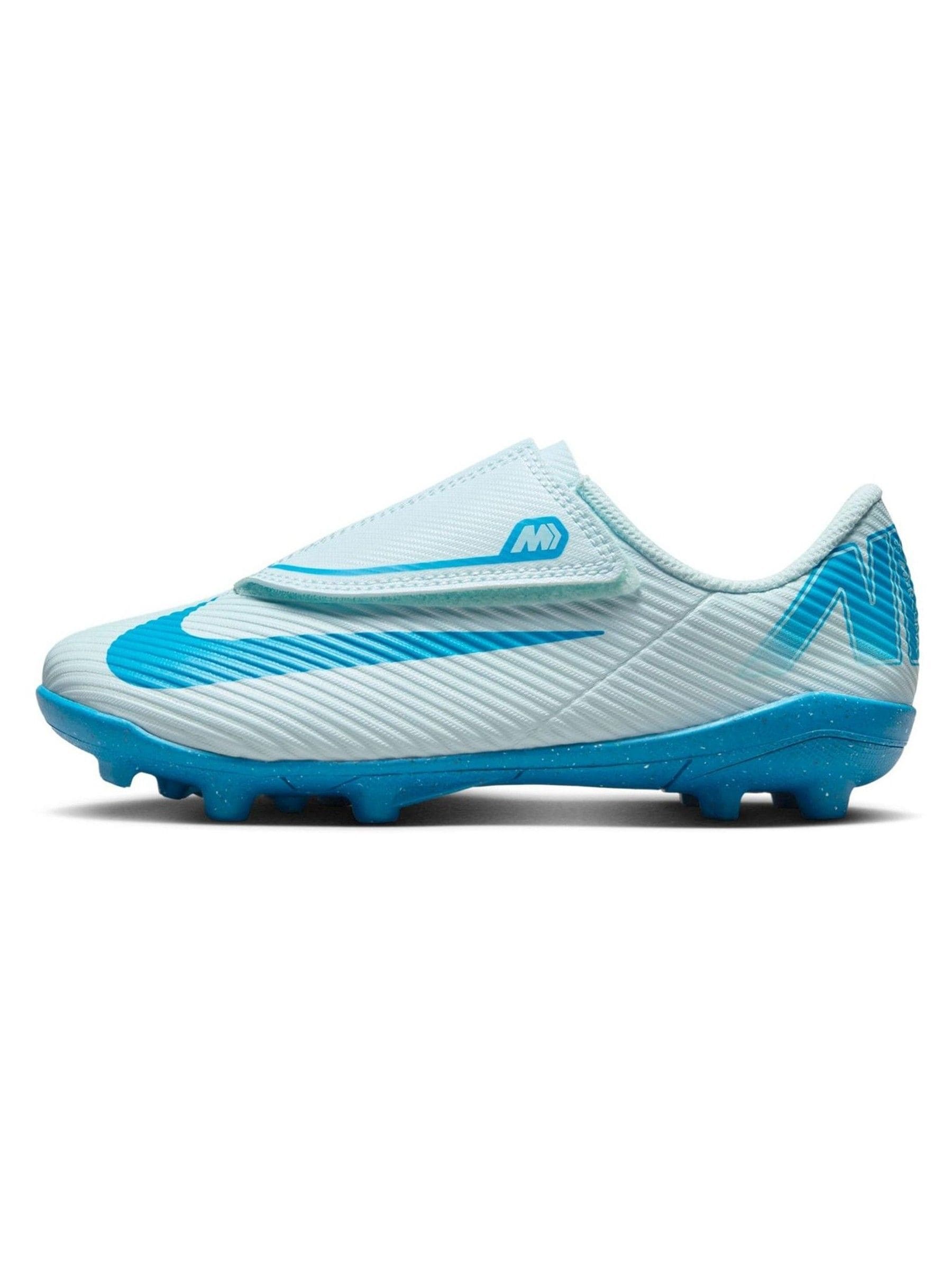 Newest kids football boots clearance