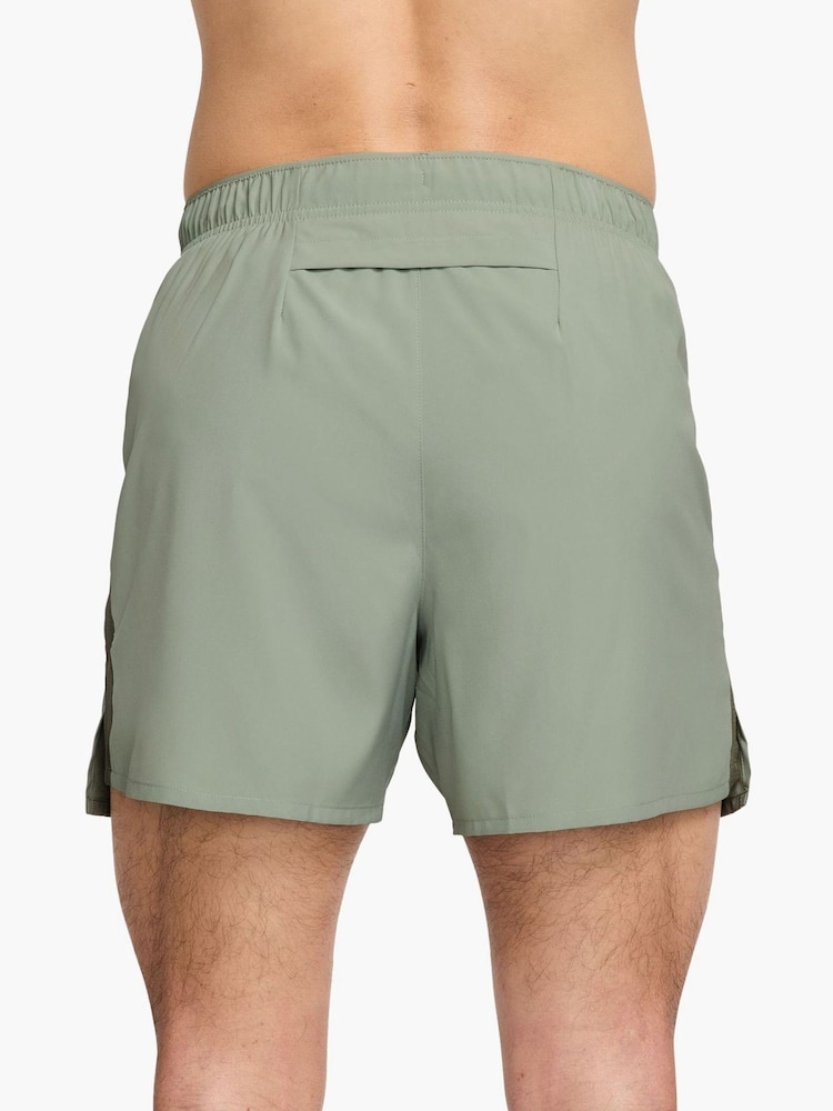 Nike Jade Horizon Dri-FIT Challenger 5 inch Brief Lined Running Shorts - Image 2 of 5