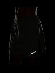 Nike Jade Horizon Dri-FIT Challenger 5 inch Brief Lined Running Shorts - Image 5 of 5