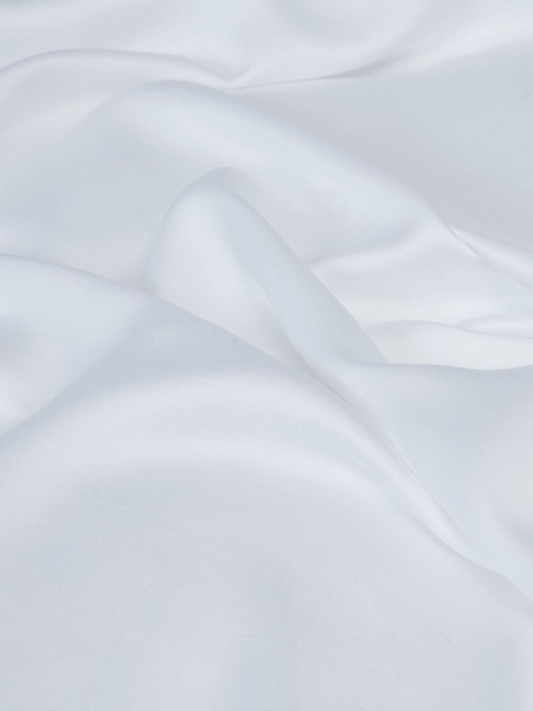 Panda London Set of 2 Pure White Kids Bamboo Viscose Fitted Cotbed Fitted Sheets - Image 4 of 4