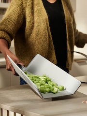 Joseph Joseph Chop2Pot Chopping Board - Bild 3 von 4