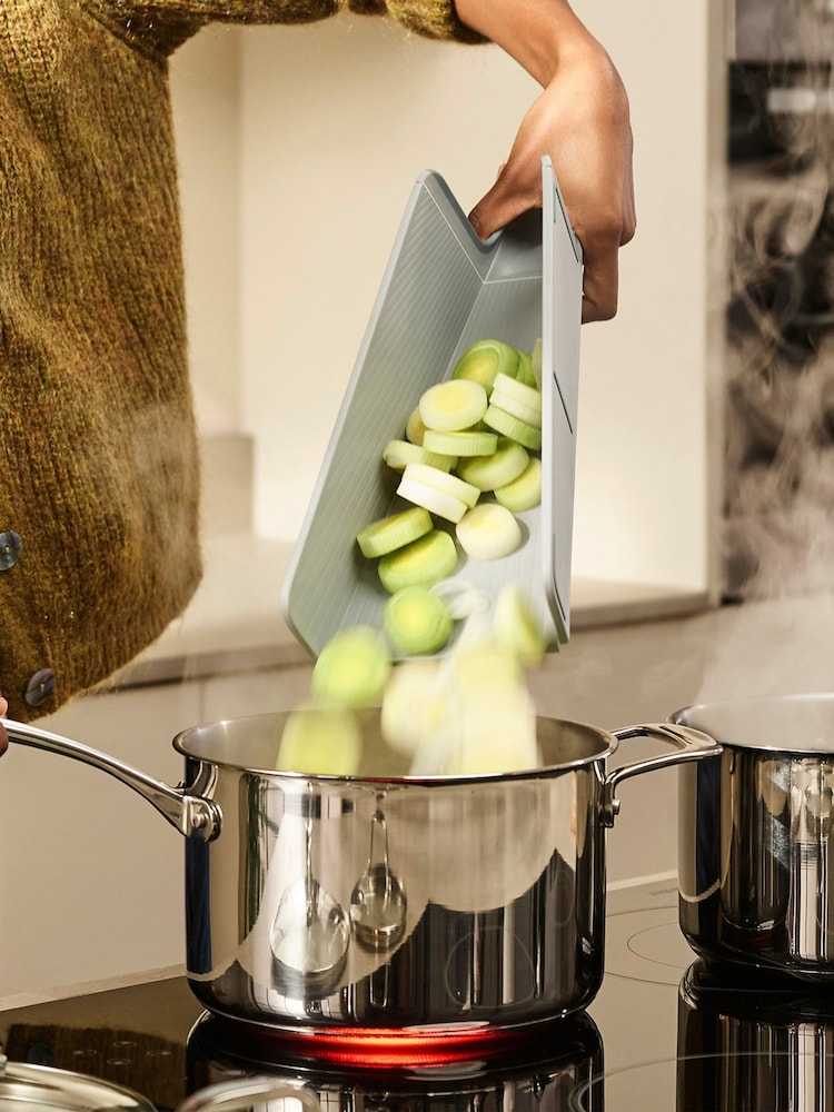 Joseph Joseph Chop2Pot Chopping Board - Bild 4 von 4