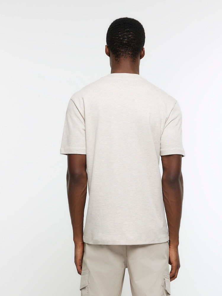 River Island Cream 100% Cotton Studio Short Sleeve Slim Fit T-Shirt - Image 2 of 4 River Island Cream 100% Cotton Studio Short Sleeve Slim Fit T-Shirt - Image 2 of 4