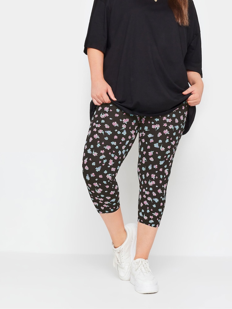Yours Curve White 2 PACK Black & White Ditsy Floral Print Cropped Leggings - Image 2 of 5