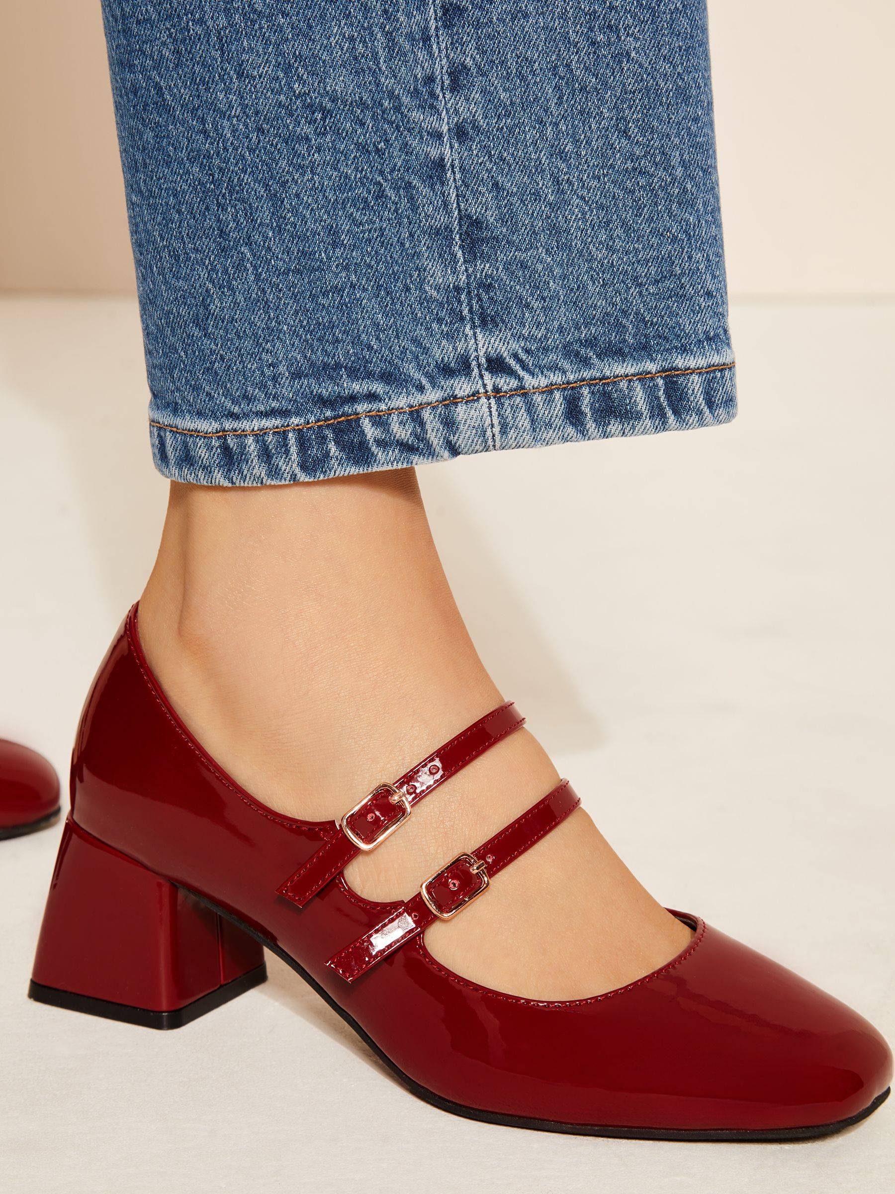 Mary jane court shoes discount