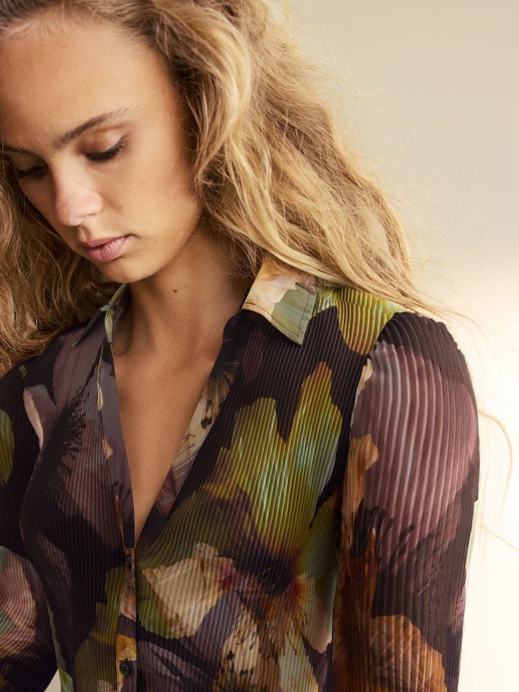 Black/Green Floral Pleated Long Sleeve Fitted Shirt - Image 3 of 5