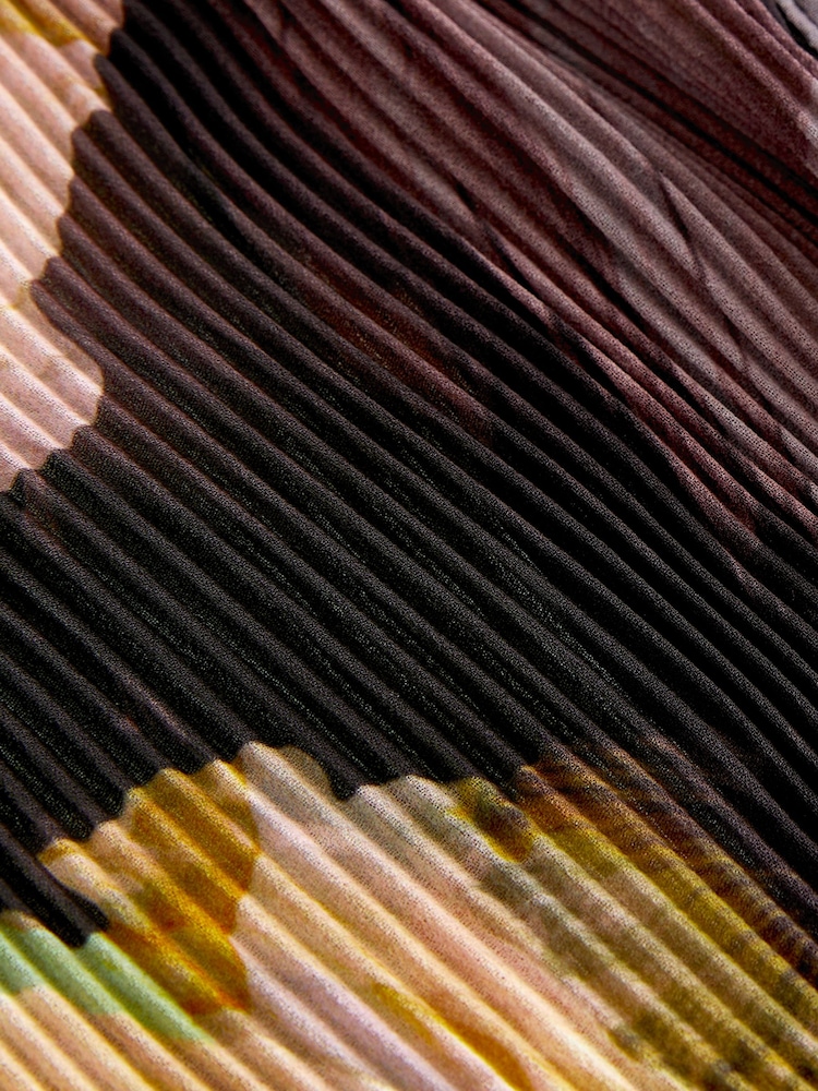 Black/Green Floral Pleated Long Sleeve Fitted Shirt - Image 5 of 5
