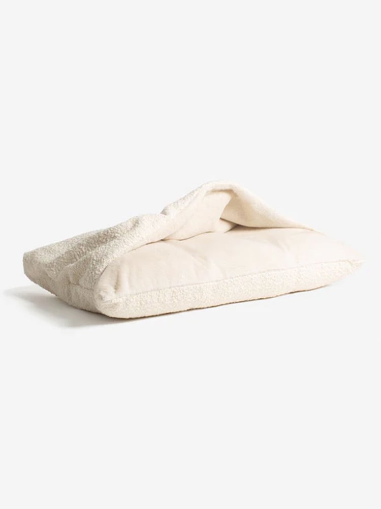 Lords and Labradors Ivory Boucle Sleepy Burrows Dog Bed - Image 4 of 4