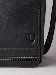 Lakeland Leather Black Medium Keswick Messenger Bag - Image 6 of 7