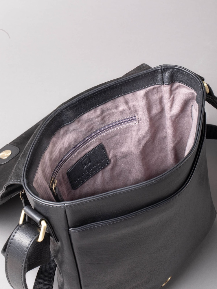 Lakeland Leather Black Medium Keswick Messenger Bag - Image 7 of 7