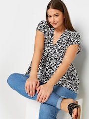Yours Curve Black Pleated Grown On Sleeve T-Shirt - Image 4 of 5