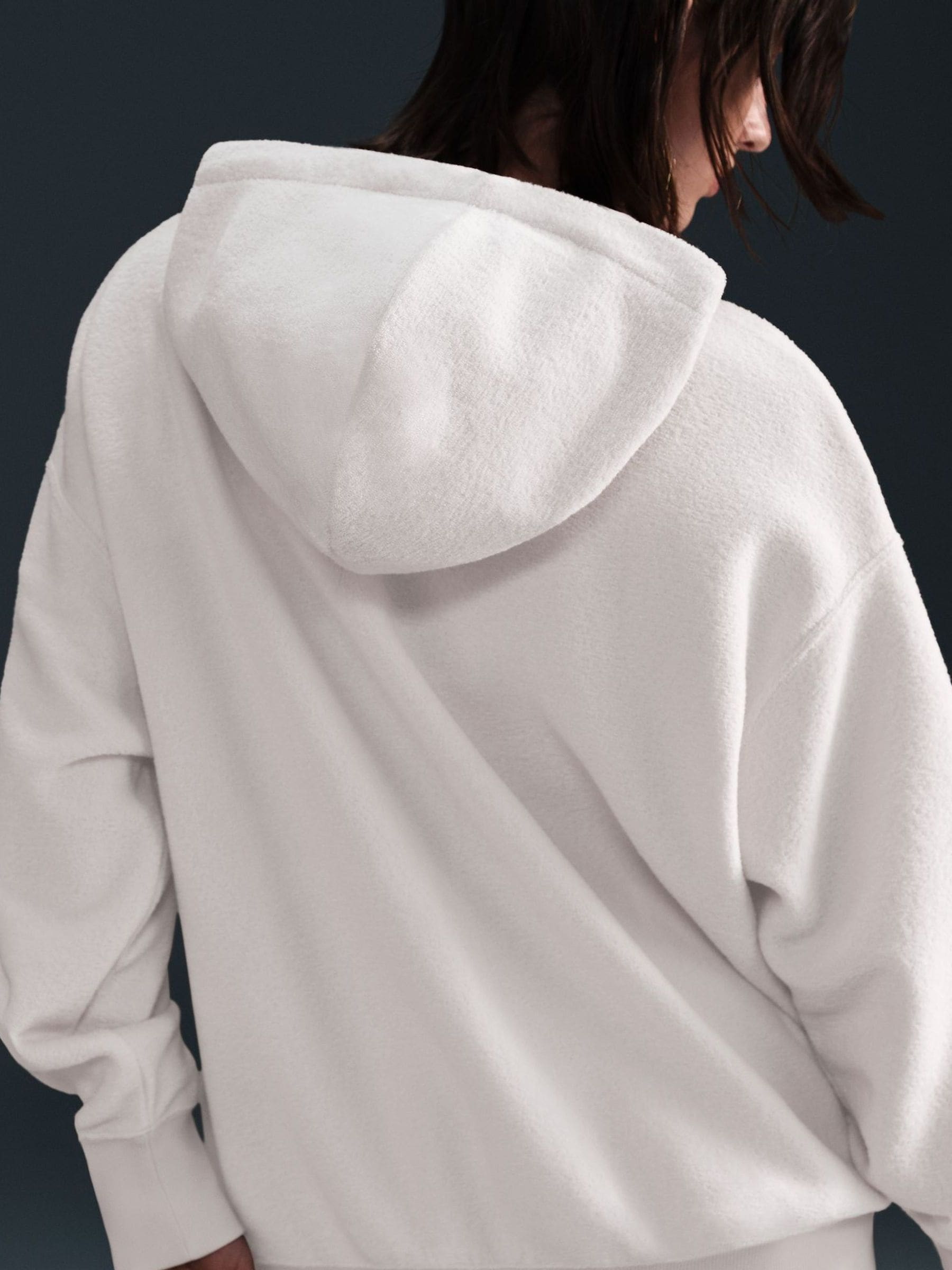 nike trend fleece oversized hoodie in cream