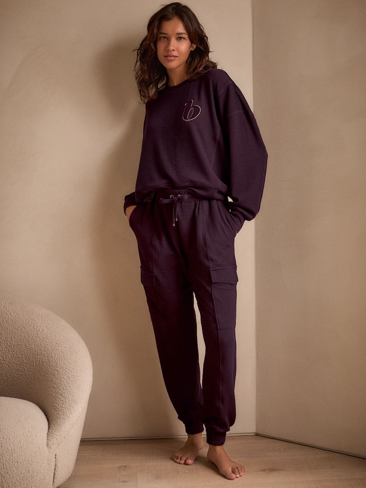 B by Ted Baker – Crinkle-Cargo-Jogginghose in Lila - Bild 1 von 8 B by Ted Baker – Crinkle-Cargo-Jogginghose in Lila - Bild 1 von 8