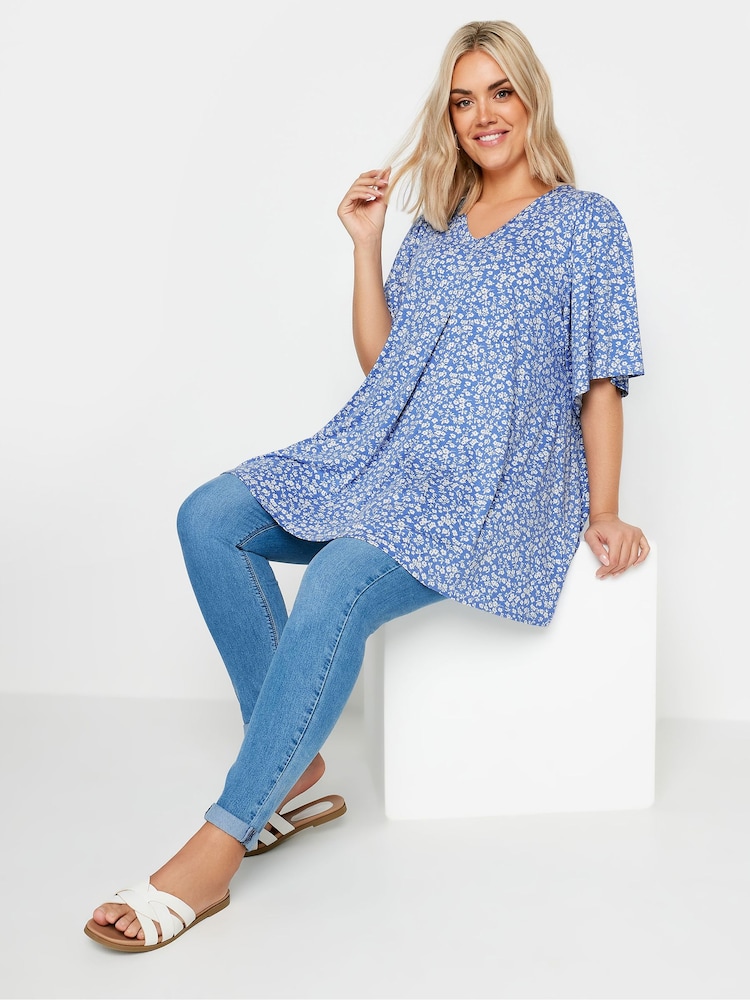 Yours Curve Blue Ditsy Floral Pleated Angel Sleeve Swing Top - Image 2 of 5