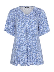 Yours Curve Blue Ditsy Floral Pleated Angel Sleeve Swing Top - Image 5 of 5