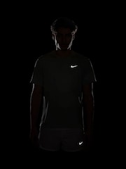 Nike Jade Horizon Dri-FIT Miler Running T-Shirt - Image 4 of 4