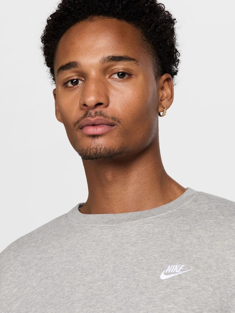 Nike Heather Grey Oversized Club Fleece Sweatshirt - Image 4 of 6
