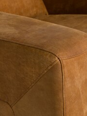 Barker and Stonehouse Brown Kansas Leather Armchair - Image 4 of 7