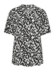 Yours Curve Black Print Pleat Front Blouse - Image 6 of 6