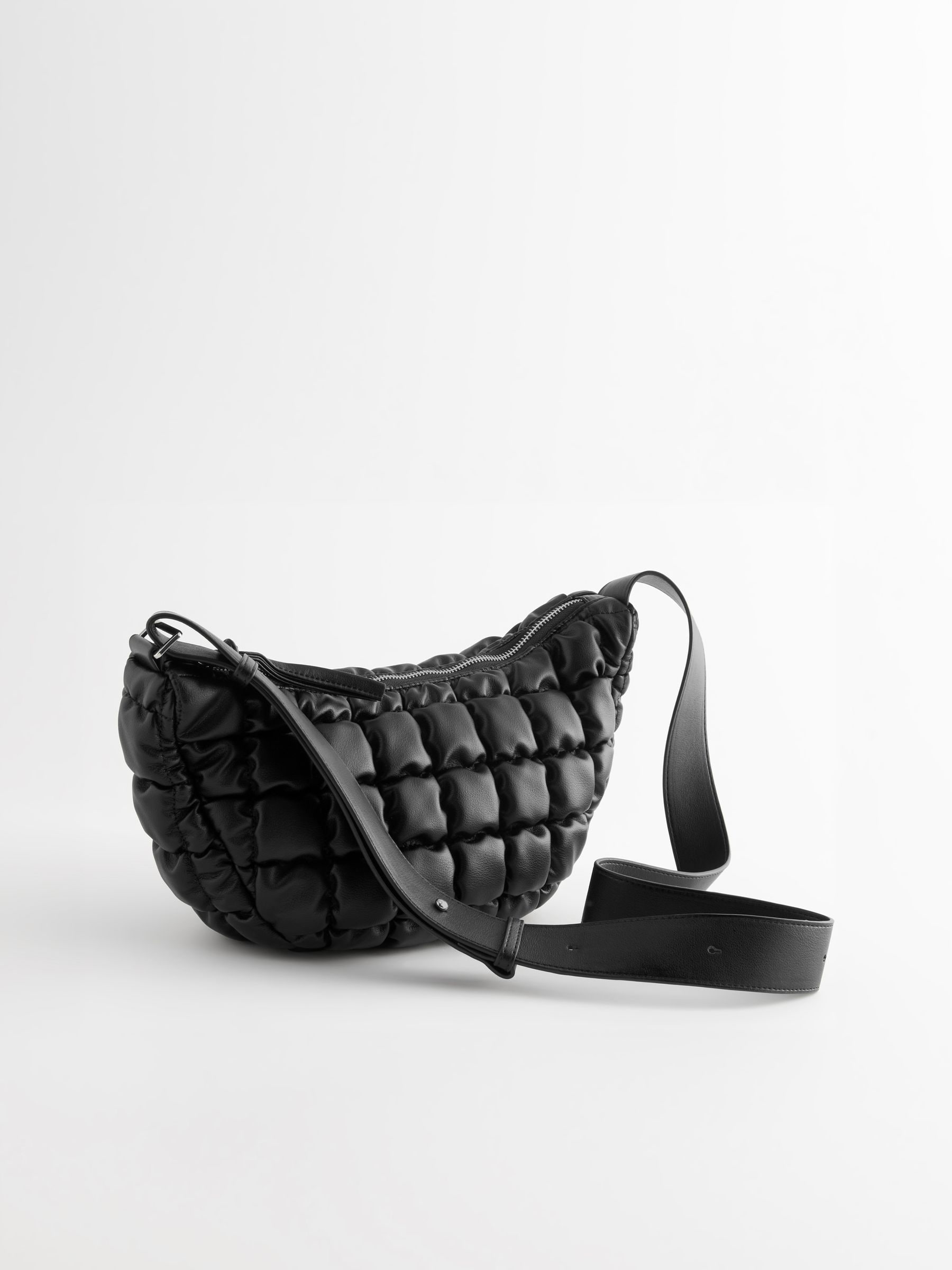 Kaufe Sie Schwarz Gepolsterte Sling Bag bei Next Deutschland