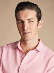 Charles Tyrwhitt Pink Classic Fit Plain Short Sleeve Pure 100% Linen Shirt - Image 2 of 5