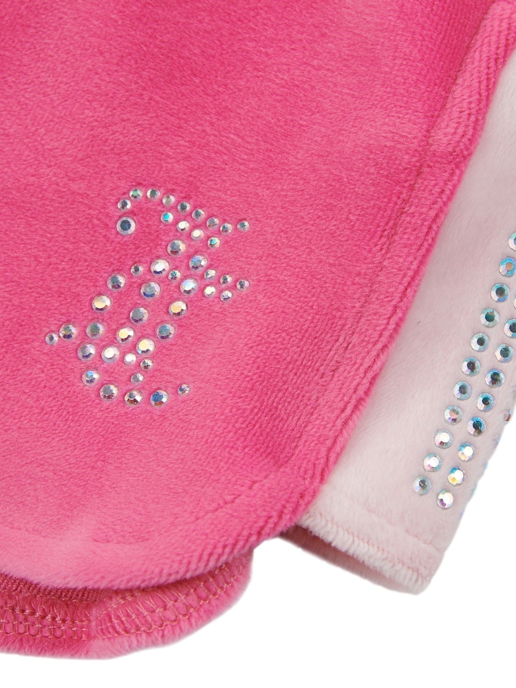 وردي - طقم للبنات من تيشِرت مُزيّن بطبعة معيّن هندسي وشورت من القطن 100% من Juicy Couture - صورة 4 من 4