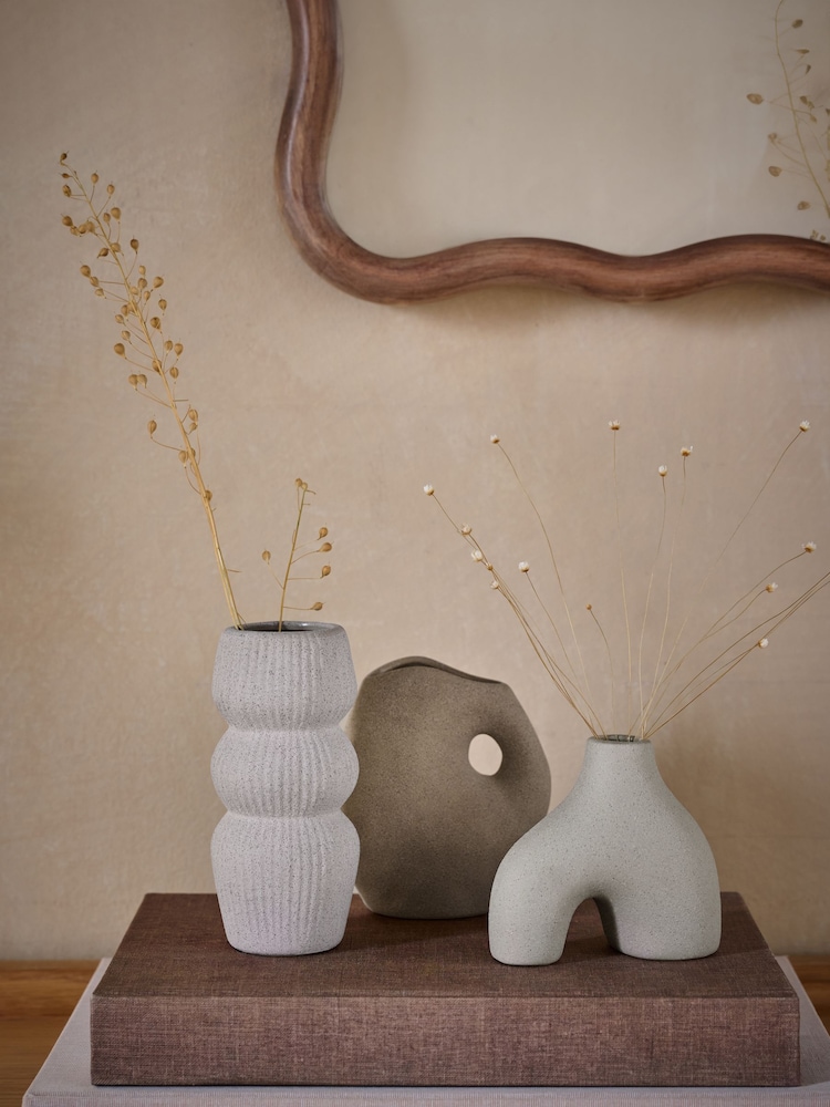Set of 3 Mini Scandi Ceramic Vases - صورة 1 من 5