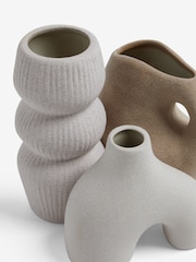 Set of 3 Mini Scandi Ceramic Vases - صورة 5 من 5
