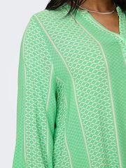 ONLY Curve Printed V-Neck Summer Smock Dress - Image 6 of 8