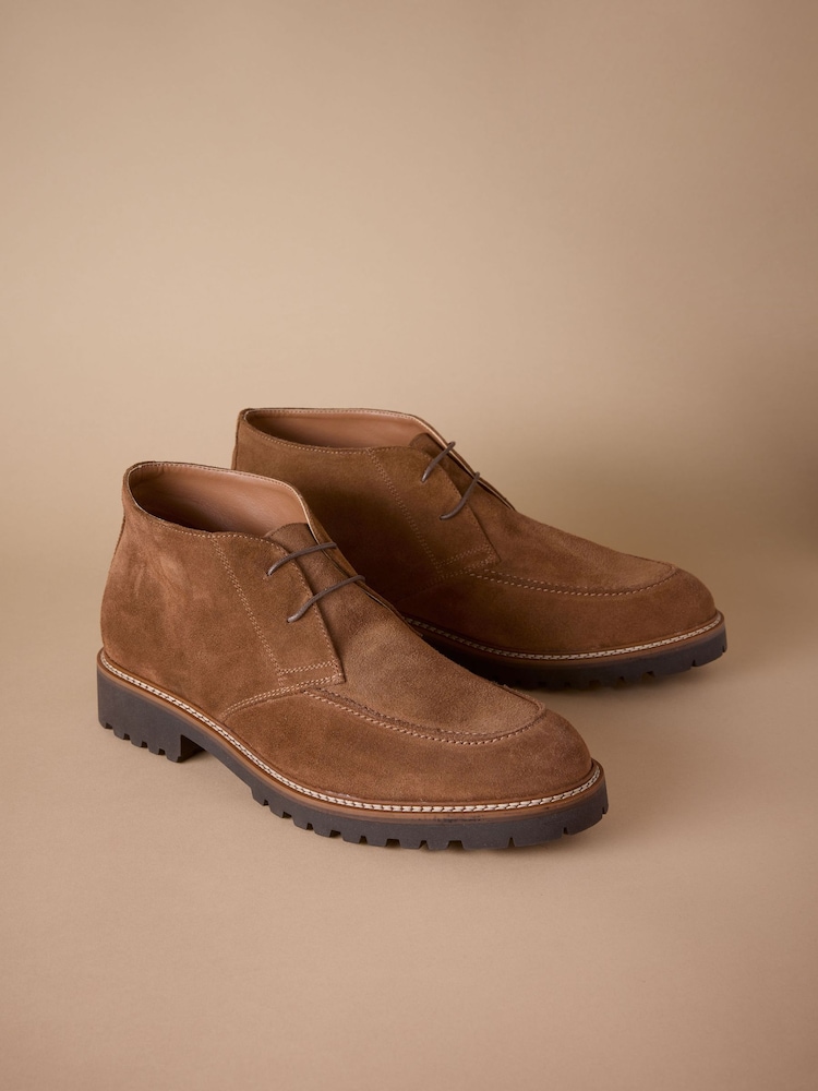 Marrón tostado - Botas de gamuza con costura en el borde Signature - Imagen 1 de 5 Marrón tostado - Botas de gamuza con costura en el borde Signature - Imagen 1 de 5