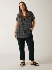 Evans Curve Black Animal Markings Blouse - Image 3 of 4