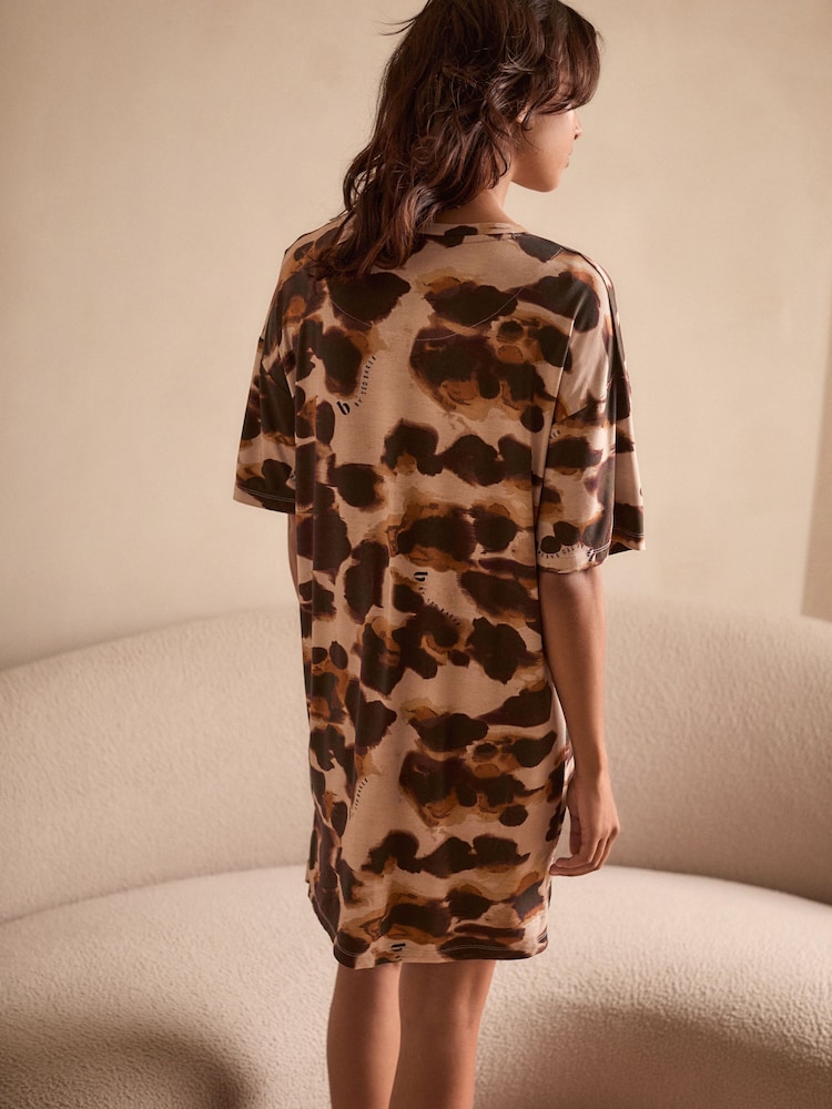B By Ted Baker Leopard Night T-Shirt - Image 4 of 5