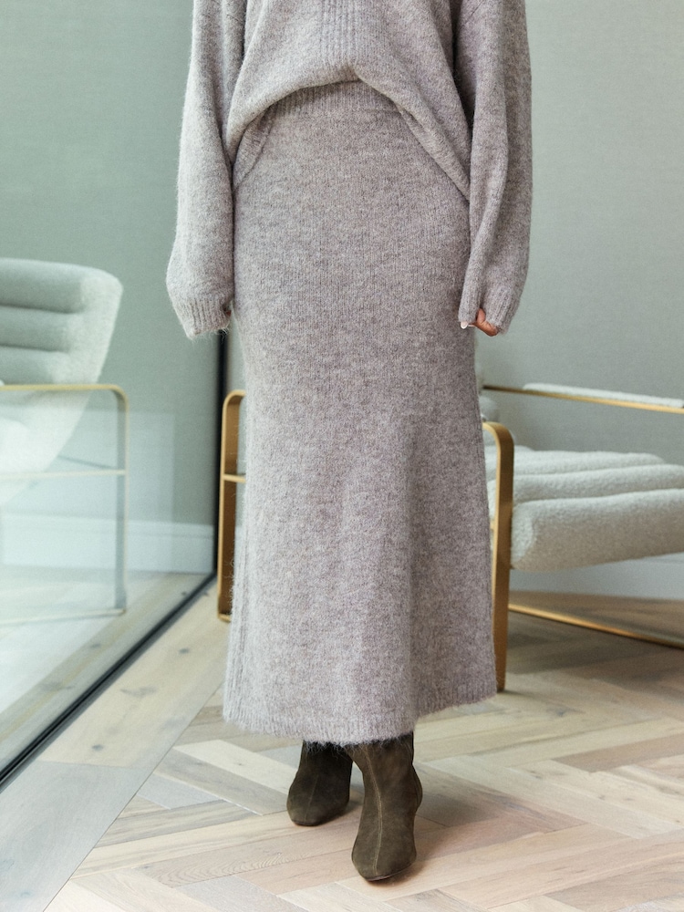 nevtralne barve Brown Mole - Co-ord Soft Touch Column Knitted (obleka) dolga; do gležnjev; do tal krila with Wool - Slika 2 iz 7 nevtralne barve Brown Mole - Co-ord Soft Touch Column Knitted (obleka) dolga; do gležnjev; do tal krila with Wool - Slika 2 iz 7