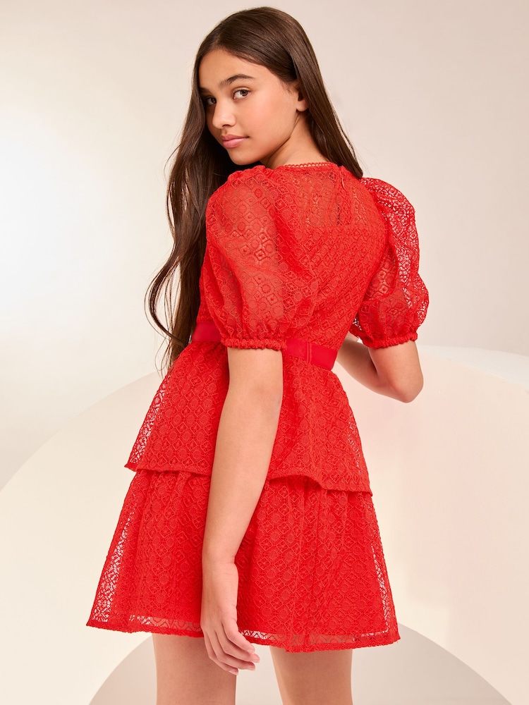 Rojo - Vestido de encaje para ocasiones especiales con mangas abullonadas de Lipsy (de 2 a 16 años) - Imagen 4 de 4 Rojo - Vestido de encaje para ocasiones especiales con mangas abullonadas de Lipsy (de 2 a 16 años) - Imagen 4 de 4