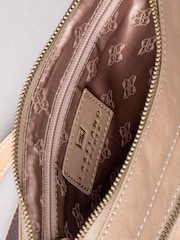 אפור כהה - Lakeland Leather תיק עם רצועה צולבת, דגם Harstone - תמונה 6 מתוך 6