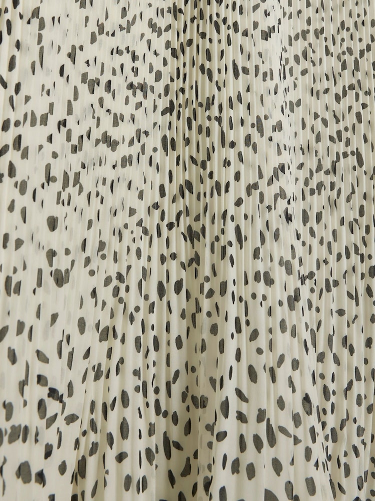 River Island Cream Plisse Leopard Print Shift Dress - Image 4 of 4
