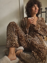 طبعات حيوانات - بيجاما أزرار كاملة مخملية - صورة 1 من 10