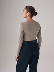 The Set Black/Brown/Nude/White 5 Pack Long Sleeve Crew Neck T-Shirts - Image 5 of 18