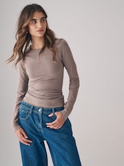 The Set Black/Brown/Nude/White 5 Pack Long Sleeve Crew Neck T-Shirts - Image 9 of 18