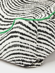 Oliver Bonas Black/White Wavy Pet Large Bed - Image 4 of 4