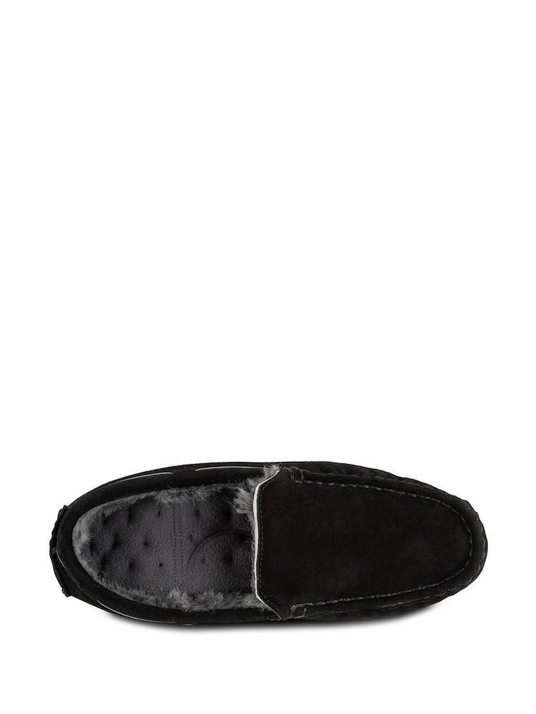 Totes Black Mens Isotoner Real Suede With Closed Stitch Moccasin Slippers - Image 4 of 5