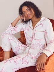 طقم بيجاما بأزرار بالكامل من Laura Ashley - صورة 1 من 11