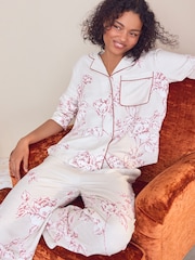 طقم بيجاما بأزرار بالكامل من Laura Ashley - صورة 2 من 11