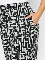 Yours Curve Black Cropped Jersey Harem Joggers - Image 4 of 4
