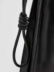 Black Chain Detailed Shoulder Bag - Image 6 of 6