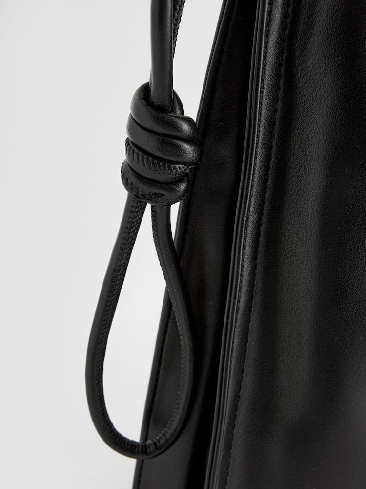 Black Chain Detailed Shoulder Bag - Image 6 of 6
