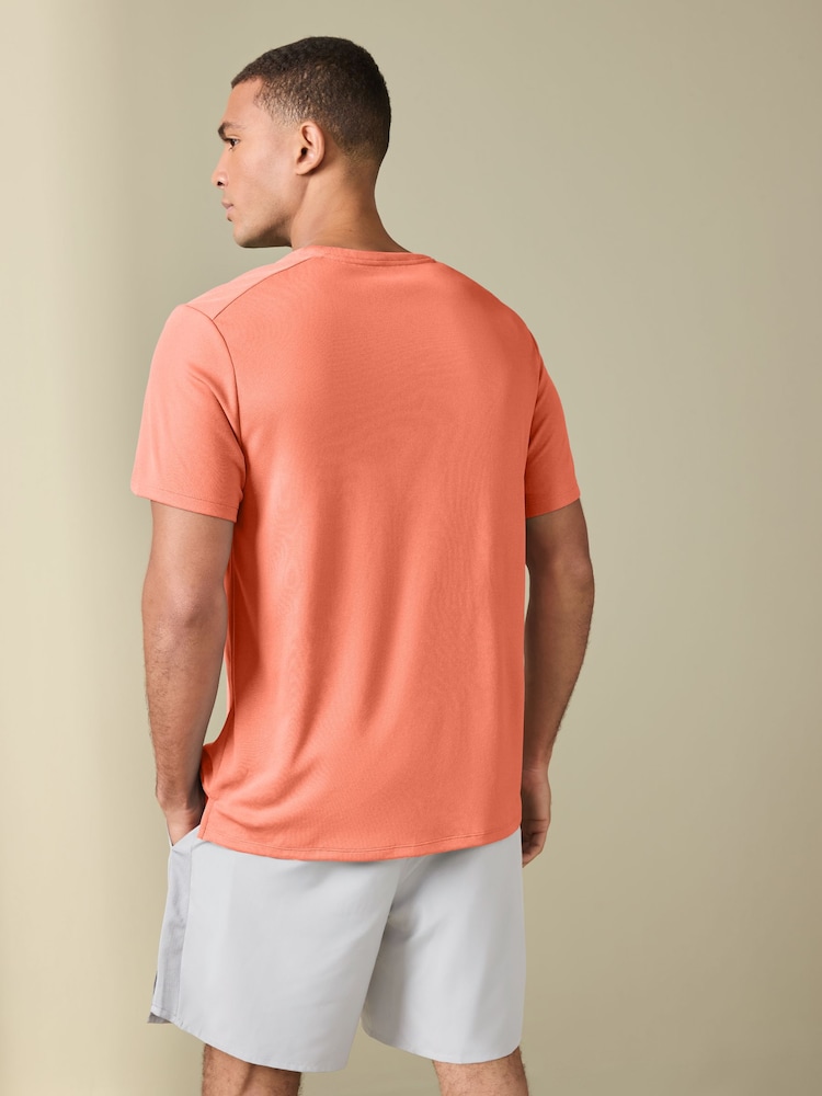 Оранжевый - Футболка для бега из ткани Dri-FIT Nike Miler - Изображение 2 из 3
