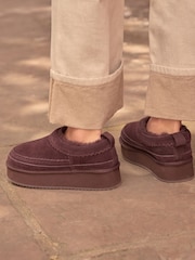 بني - حذاء جلد سهل اللبس مبطن بفرو صناعي مريح ودافئ من ®Forever Comfort - صورة 3 من 9